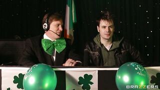 Yuffie Yulan and Brooklyn Blue wriggle and writhe in green slime