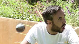 Bikini bimbo gone wild Angelica Taylor getting massaged outside