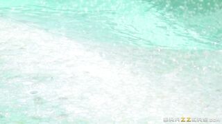 Luscious blonde Courtney Taylor posing naked in a pool