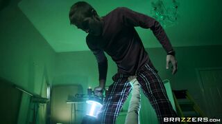 Blonde mummy Elicia Solis woken up from slumber and hungry for dick