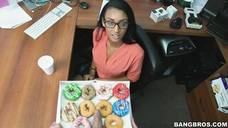 Donuts have arrived for Arianna Knight and they come with a dick