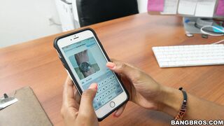 Donuts have arrived for Arianna Knight and they come with a dick