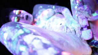 Dana DeArmond,Jada Stevens,Bella Danger &Karlee Grey florescent lesbos