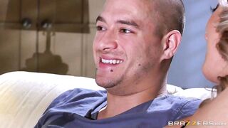 Blonde mom Parker Swayze puts a boyfriend through her seduction