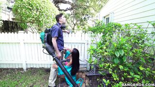 Little landscaper sucked by wife Priya Price while talking to cuckold