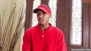 Black pizza boy delivers his dick to tiny white teen Joseline Kelly