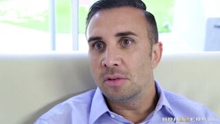 High class blonde mom Rachel Roxxx has foot worship with Keiran Lee