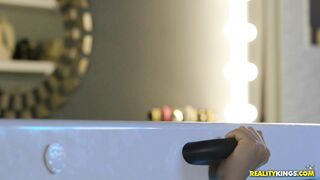 Tanning bed antics with horny 19 year old amateur Violet Starr