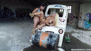 Big tits honey Blondie Fesser gets a hot pussy fucking in public