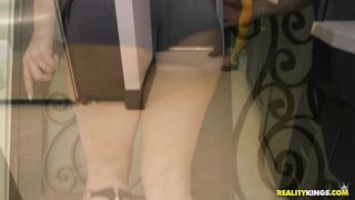 Kelsi Monroe is a big ass babe with a sexy smile that poses