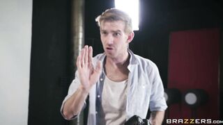 Isis Love is cumshot in her face during a blow job