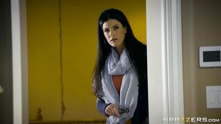 India Summer and Kimberly Moss do a threesome with sucking