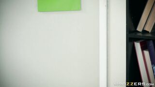 Milf Tegan James is playing with her sex toys