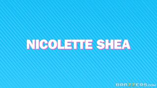 Nicolette Shea gets jizzload in her opened mouth