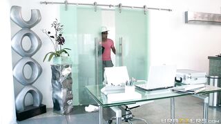 Bigtit Hadley Viscara got her trimmed pussy drilled