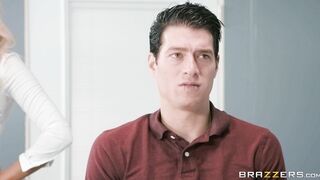 Nicolette Shea gets her big tits worshipped by Xander