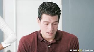 Nicolette Shea gets her big tits worshipped by Xander