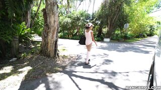 Amateur Ariana Aimes flashes her nice boobs outdoors