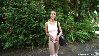 Amateur Ariana Aimes flashes her nice boobs outdoors