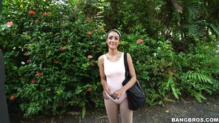 Amateur Ariana Aimes flashes her nice boobs outdoors