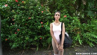 Amateur Ariana Aimes flashes her nice boobs outdoors