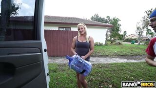 Blonde Paris Knight flashes her big boobs on the street