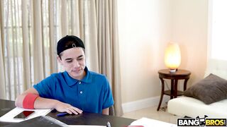 Ebony hottie Daya Knight takes her clothes off