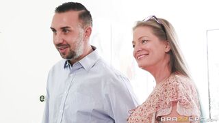 Horny little thing Chloe Scott wants to fuck her stepdad