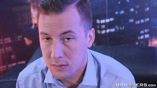 Nickey Huntsman and her husband look at stripper Osa Lovely