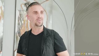 Keiran Lee came to Lela Star to make her portrait