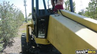 Rose Monroe demonstrates her big tits and pussy