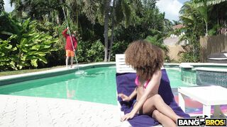 Cecilia Lion playing with herself on the bathtub