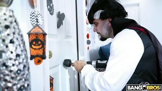 Cute witch Cecilia Lion came to Jmac's house