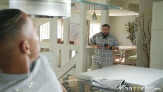 MILF Dee Williams gives blowjob to Ricky Johnson