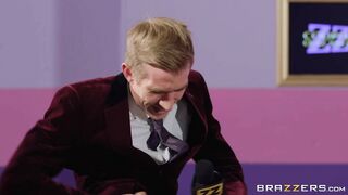 Hot MILF Liza Del Sierra gets her pussy nailed