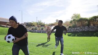 MILF Eva Notty caught the guy to fuck