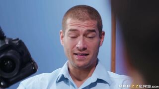 Chloe Couture seduces the photographer and her HB is none the wiser