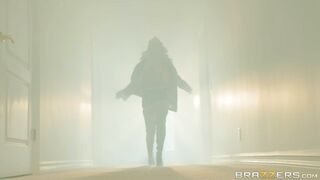 Nicolette Shea came to rescue young guy and caught him jerking