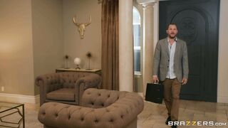 Kristina Shannon orally pleasures the lucky dick