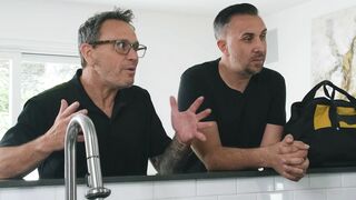 Athena Faris met the plumber in the kitchen