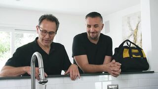 Athena Faris met the plumber in the kitchen