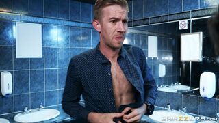 Alyssa Reece loves getting her slit tongued