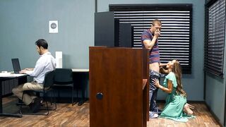 Abigail Mac orally pleaures the lucky dick