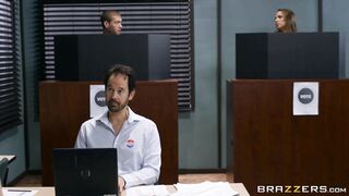 Abigail Mac orally pleaures the lucky dick