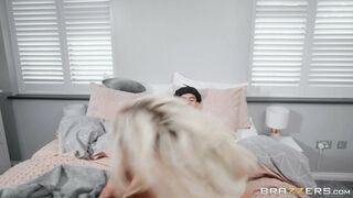 Busty Brooklyn Blue gets banged in reverse cowgirl position