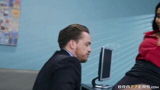 Aaliyah Hadid is sucking cock in the office