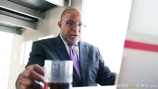 Serena Avary gets fucked from behind standing