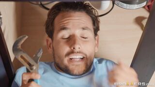 Alura Jenson sat on the guy's face and got pussy licked