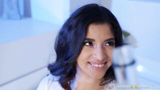 Gabriela Lopez is sucking the hard prick