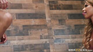 Nina Milano gives masterful blowjob